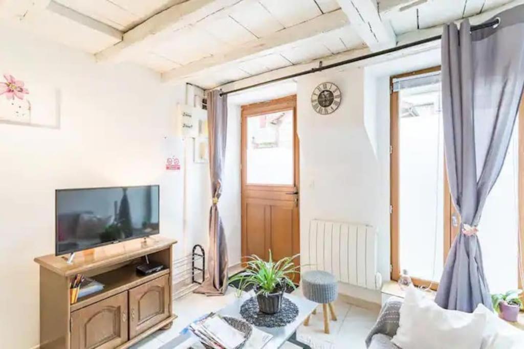 Le Gambetta - Nouveau Proprietaire Estissac エクステリア 写真