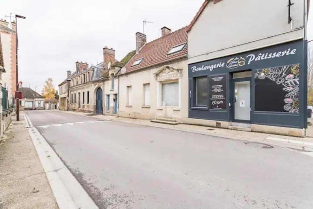 Le Gambetta - Nouveau Proprietaire Estissac エクステリア 写真